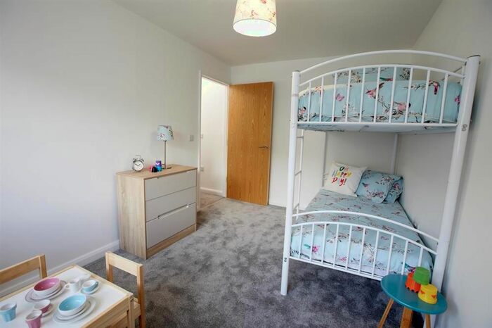 2 Bedroom Flat To Rent In Cross, Heath Grove, Leeds, LS11