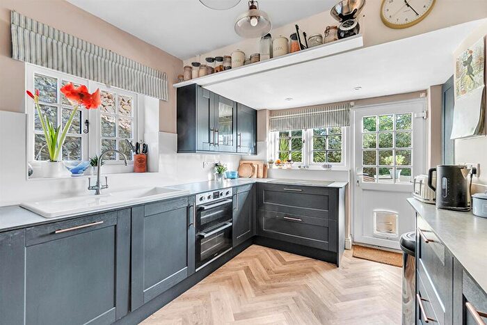 5 Bedroom Detached House For Sale In Hillhead, Colyton, EX24
