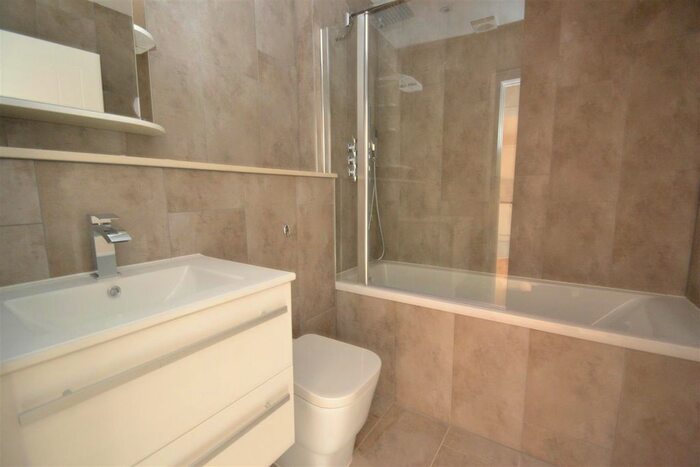 1 Bedroom Flat To Rent In Consort Way, Horley, RH6