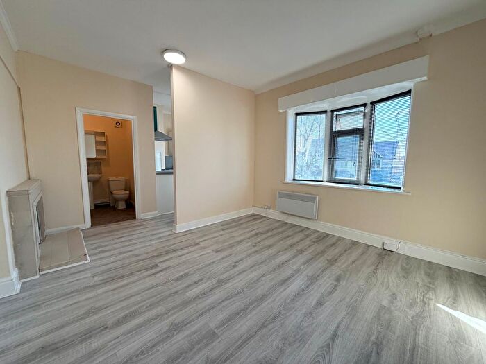 Studio To Rent In Hove, BN3