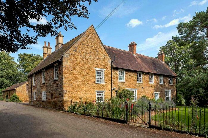 5 Bedroom Detached House For Sale In Church Lane, Great Cransley, Northamptonshire, NN14