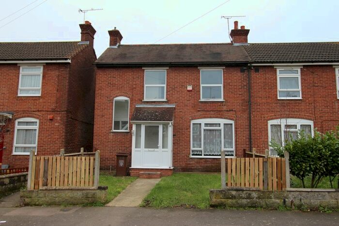 3 Bedroom End Of Terrace House To Rent In Knight Avenue, Gillingham, ME7