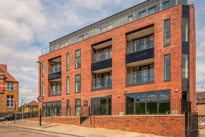 3 Bedroom Flat To Rent In Atar House, South Bermondsey, London, SE16