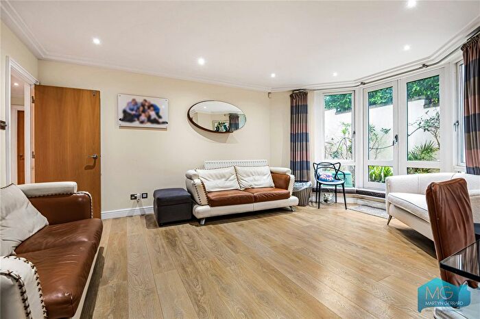 2 Bedroom Flat For Sale In Kidderpore Avenue, Hampstead, London, NW3