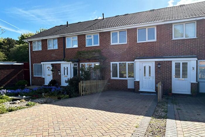 2 Bedroom House To Rent In Brighton Hill, Basingstoke, RG22