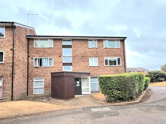 2 Bedroom Apartment To Rent In Coleridge Way, Orpington, BR6