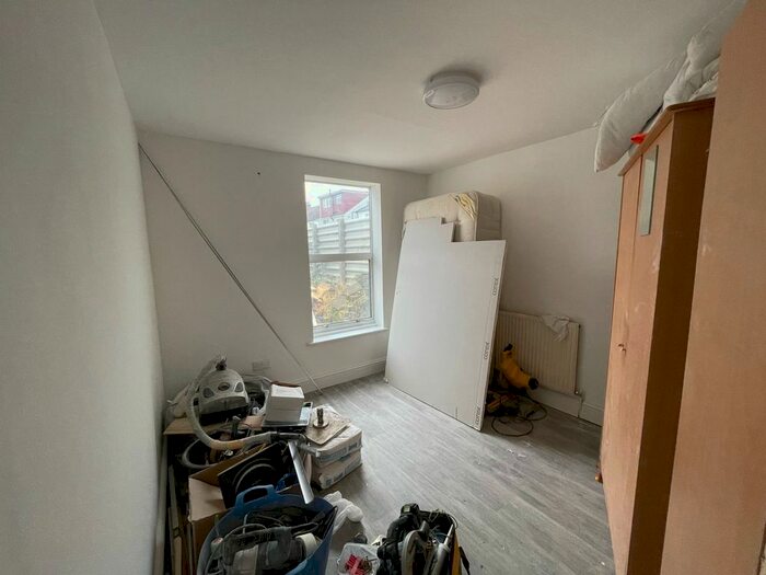 1 Bedroom Flat To Rent In The Common, Southall UB2