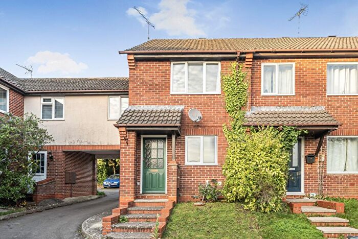 3 Bedroom End Of Terrace House To Rent In Orchard Close, Alresford, Hampshire, SO24