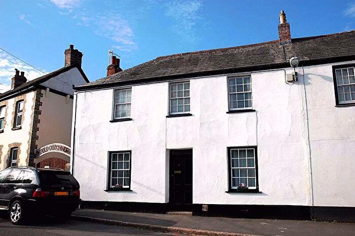 3 Bedroom End Of Terrace House To Rent In Grenville Road, Lostwithiel, PL22