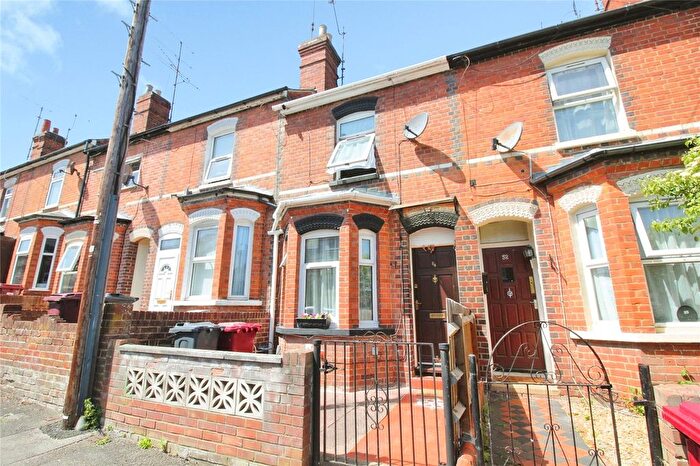 3 Bedroom Terraced House To Rent In Shaftesbury Road, Reading, RG30