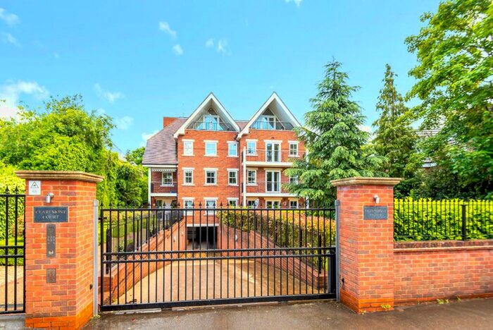 2 Bedroom Apartment To Rent In Packhorse Road, Gerrards Cross, SL9