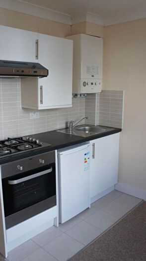 Apartment To Rent In Brunswick Road, BN3