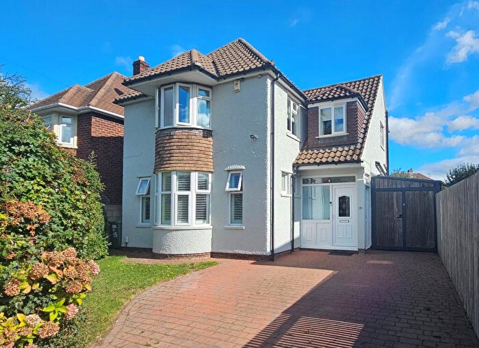 4 Bedroom Detached House For Sale In Coronation Grove, Gloucester, GL2