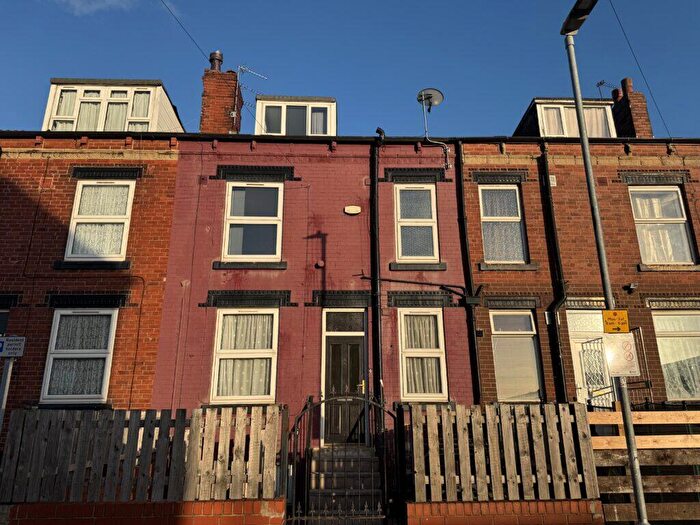 2 Bedroom Terraced House To Rent In Clifton Avenue, Leeds, LS9