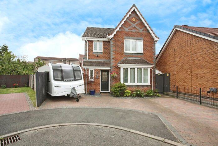 3 Bedroom Detached House For Sale In St. Matthews Close, Nuneaton, Warwickshire, CV10