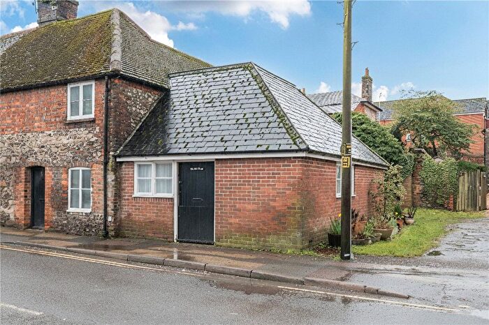 1 Bedroom End Terrace House For Sale In George Lane, Marlborough, Wiltshire, SN8