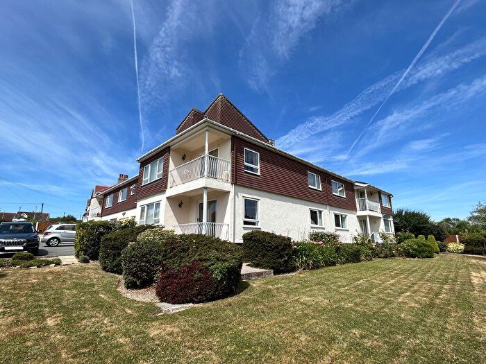 2 Bedroom Flat For Sale In St. Annes Court, Llanrhos, LL30