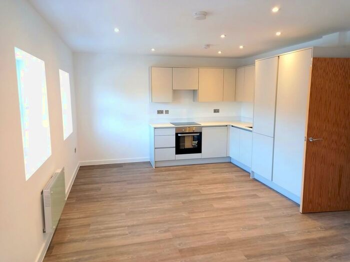 1 Bedroom Flat To Rent In Hampstead Road, Dorking, RH4