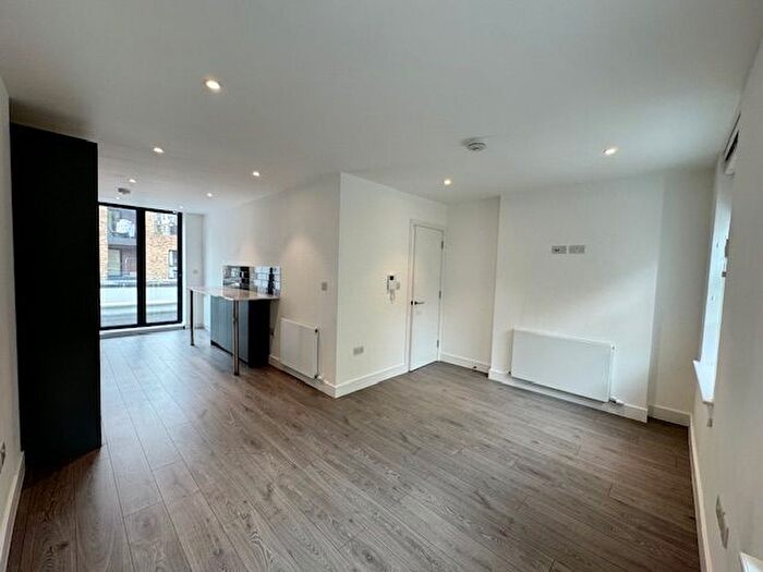 2 Bedroom Maisonette To Rent In Gray's Inn Road, London, WC1X