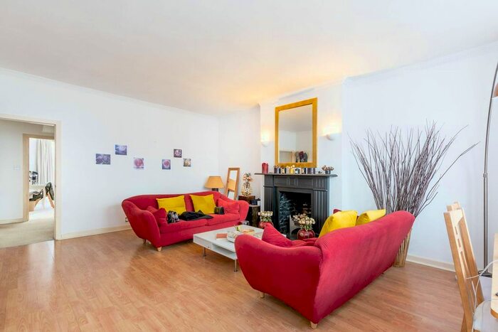2 Bedroom Flat To Rent In Sinclair Road, Brook Green, Brook Green, London, W14