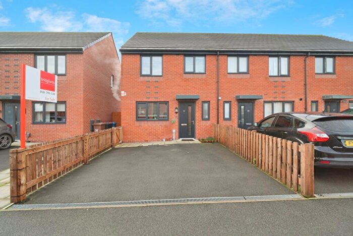 3 Bedroom End Of Terrace House For Sale In Britannia Street, Salford, Lancashire, M6