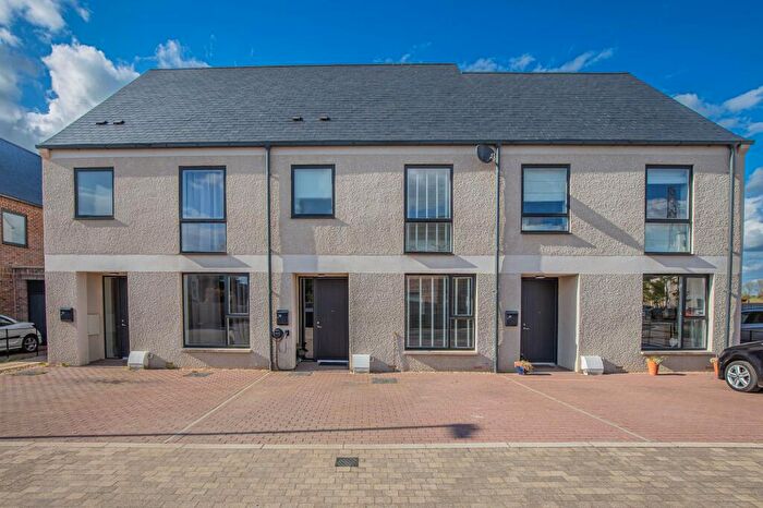 3 Bedroom Terraced House For Sale In Somerbrook, Great Somerford, SN15