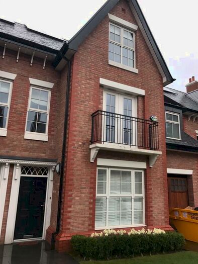 5 Bedroom House To Rent In Agalia Gardens, Manchester, M20