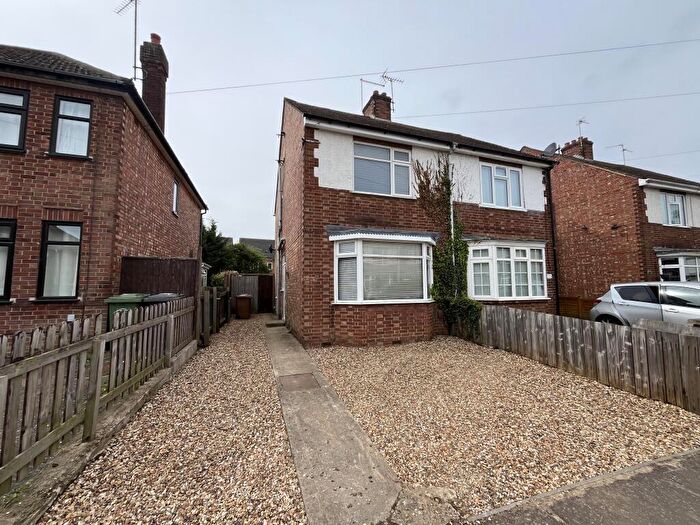3 Bedroom Semi Detached House For Sale In Balmoral Road, Peterborough, PE4