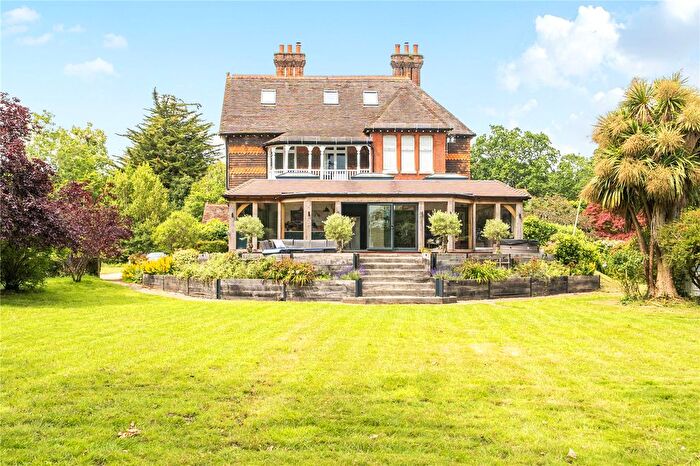 6 Bedroom Semi-Detached House To Rent In Lockhams Road, Curdridge, Southampton, SO32