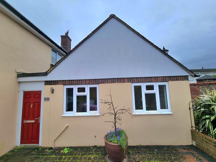 1 Bedroom Bungalow To Rent In Upper Cornaway Lane, Fareham, PO16
