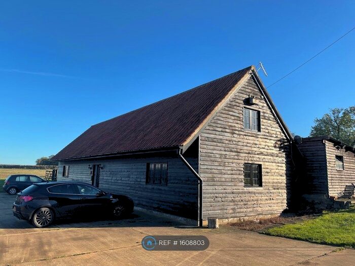 Studio To Rent In East End, Newport Pagnell, MK16