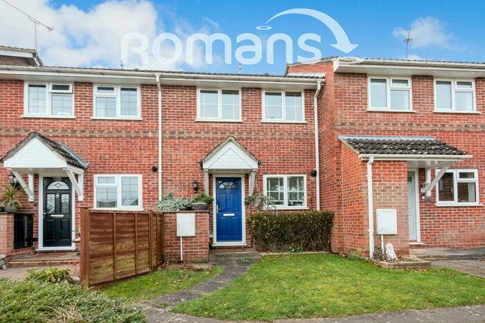 2 Bedroom Terraced House To Rent In Webb Close, GU19