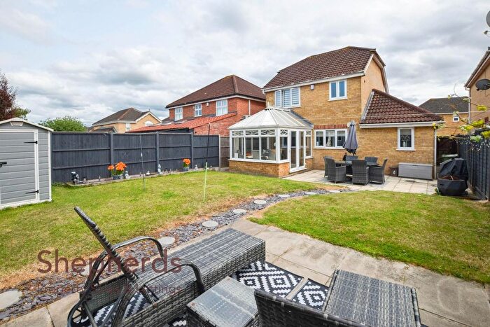 4 Bedroom Detached House For Sale In Norwood Road, Cheshunt, EN8