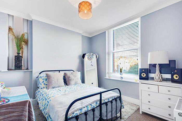 2 Bedroom Flat For Sale In Castle Hill Avenue, Folkestone, CT20