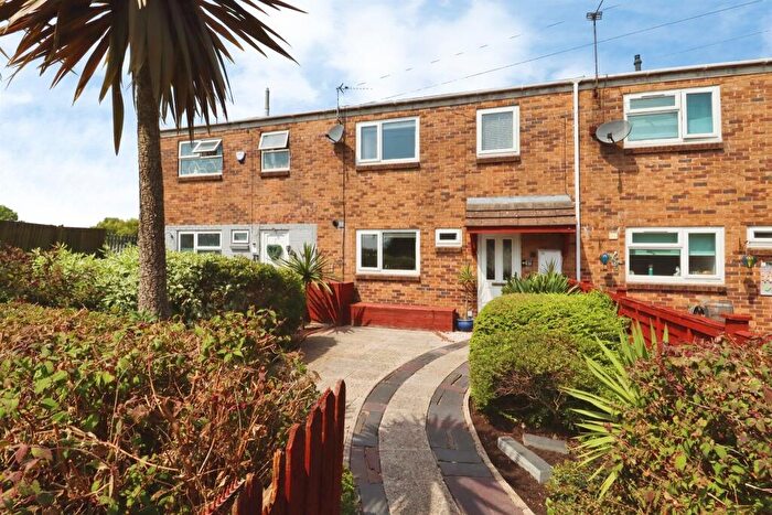 3 Bedroom End Of Terrace House For Sale In Aeron Close, Barry, CF62
