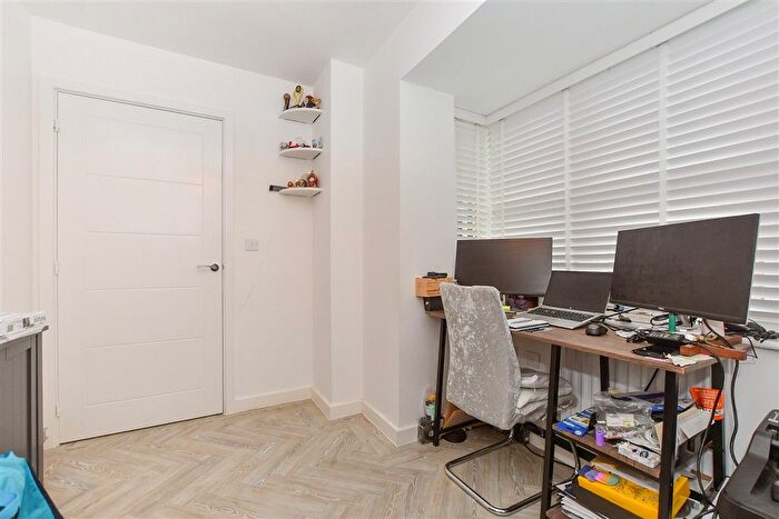 4 Bedroom Detached House For Sale In Swift Avenue, Finberry, Ashford, Kent, TN25