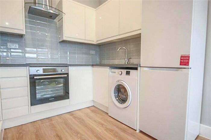 1 Bedroom Apartment To Rent In London Road, Bracknell, RG12