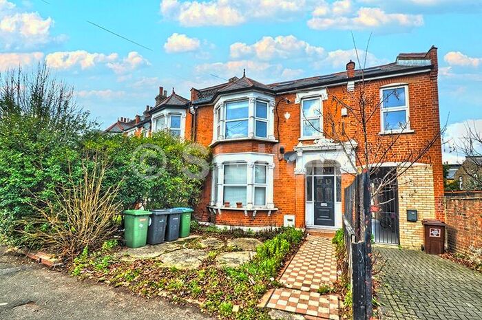 2 Bedroom Maisonette To Rent In Melville Road, London, E17