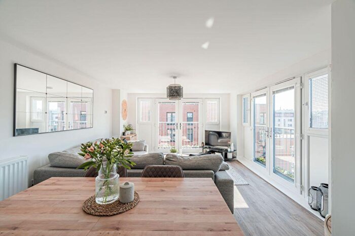 2 Bedroom Flat For Sale In / Haig Lane, Edinburgh, EH6