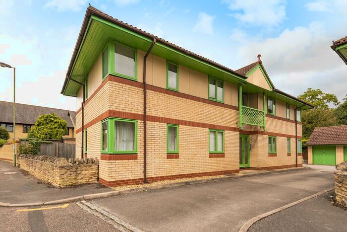 1 Bedroom Apartment To Rent In Town Centre, Bicester, OX26