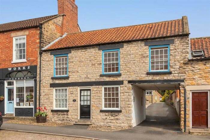 2 Bedroom Cottage For Sale In Piercy End, Kirkbymoorside, York, YO62