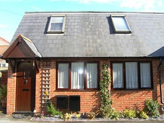 2 Bedroom End Of Terrace House To Rent In Brompton Road, Southsea, PO4
