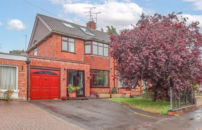 4 Bedroom Semi-Detached House For Sale In Valley Road, Radford Semele, Leamington Spa, CV31