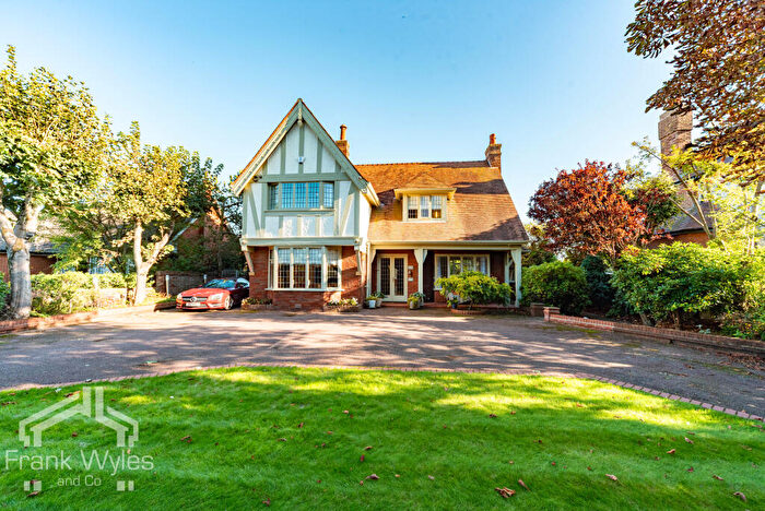 4 Bedroom Detached House For Sale In St Annes Road East, Lytham St Annes, Lancashire, FY8