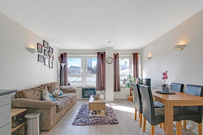 1 Bedroom Apartment For Sale In The Vista Building, Woolwich, SE18