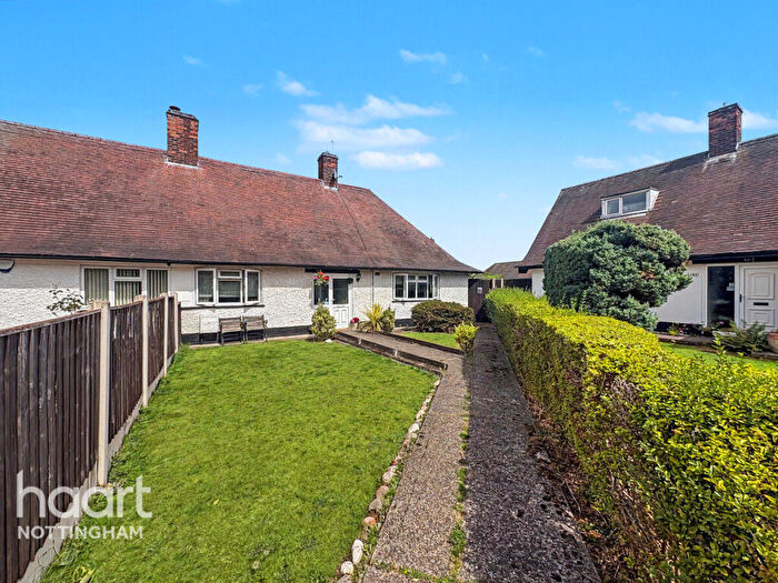 4 Bedroom Bungalow For Sale In Sutton Passeys Crescent, Wollaton Park, NG8