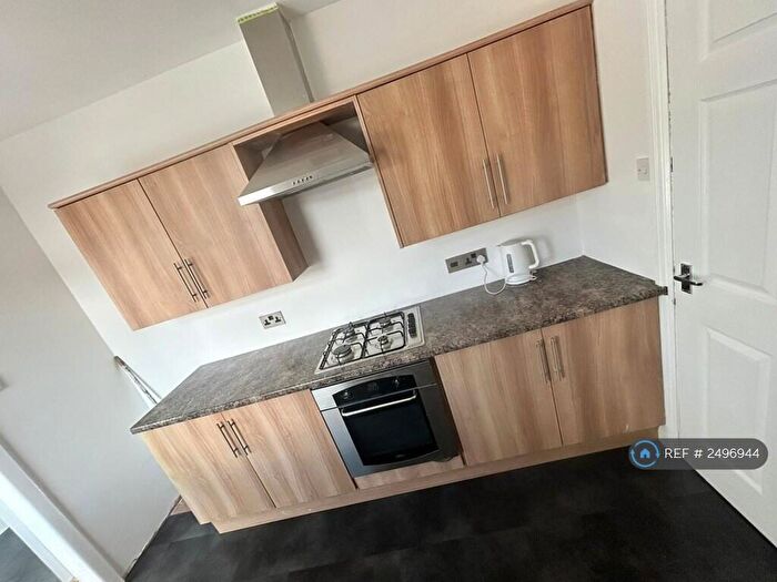 3 Bedroom Flat To Rent In Tantobie Road, Newcastle Upon Tyne, NE15
