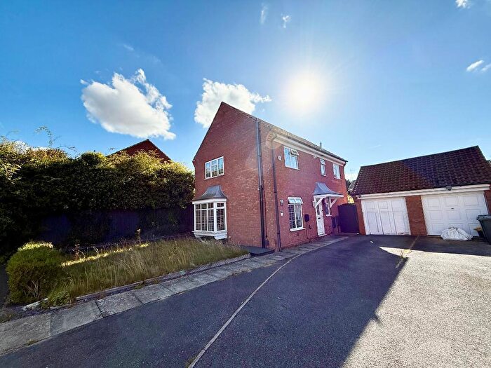 4 Bedroom Detached House For Sale In Blakeney Drive, Warden Hills, Luton, Bedfordshire, LU2