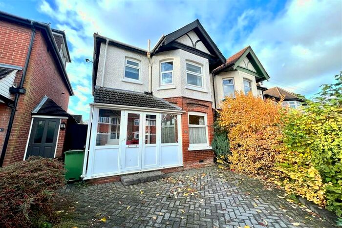 3 Bedroom Semi-Detached House To Rent In Wilton Road, Shirley, Southampton, SO15