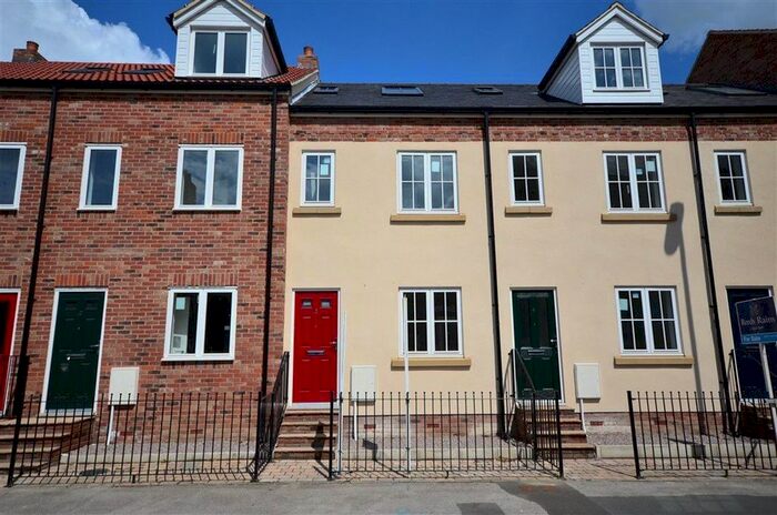 3 Bedroom Town House To Rent In Bridge Wharf, Selby, YO8